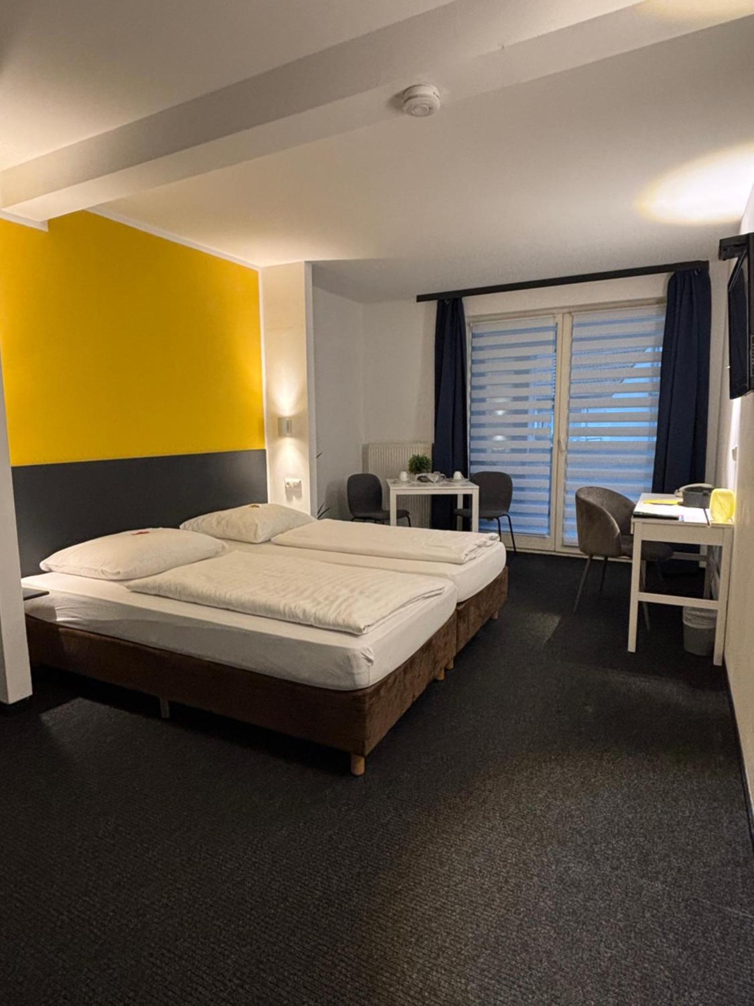 Hotel U Muelheim Free Parking Highspeed Wifi Mülheim an der Ruhr Esterno foto