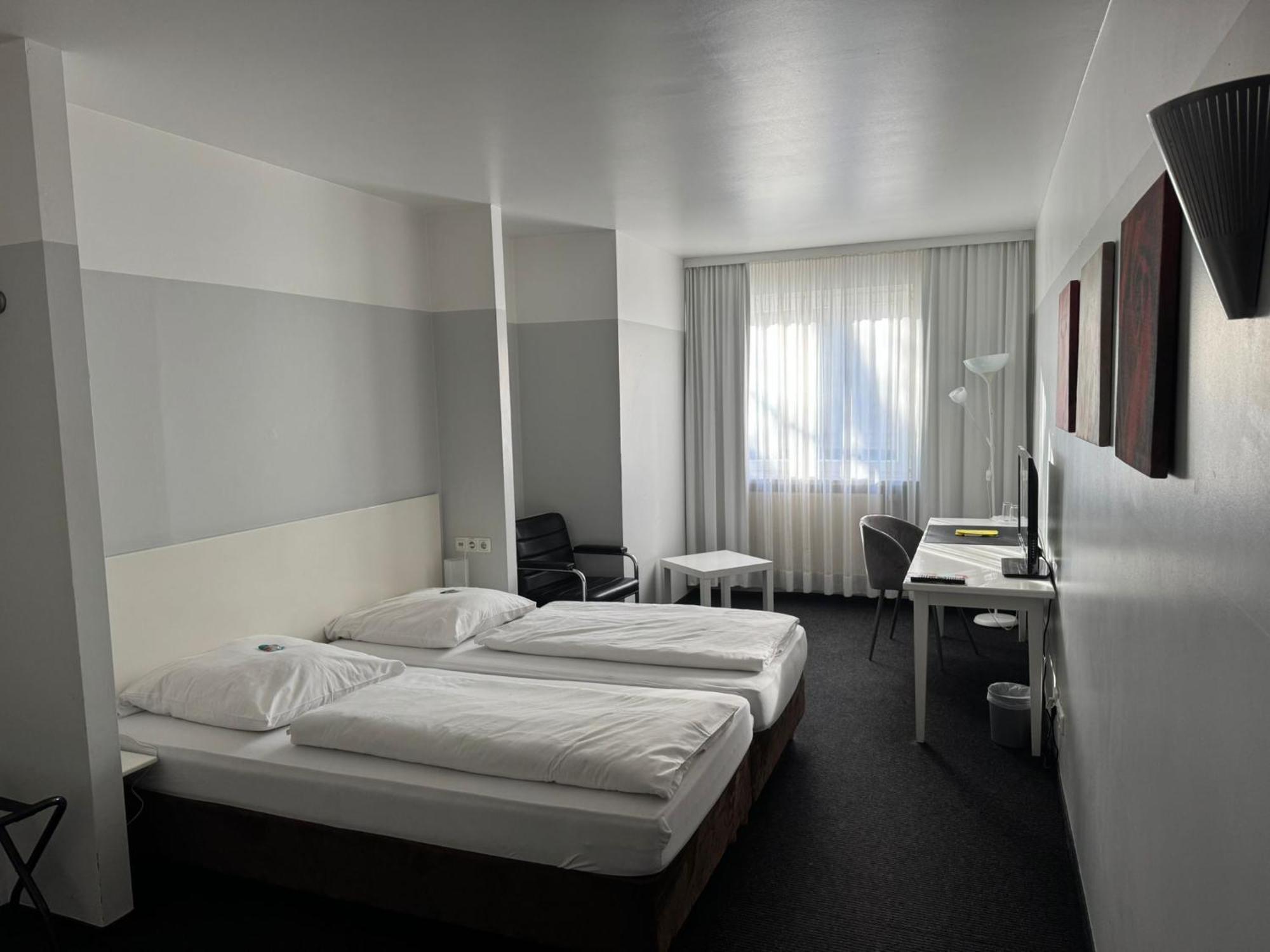Hotel U Muelheim Free Parking Highspeed Wifi Mülheim an der Ruhr Esterno foto