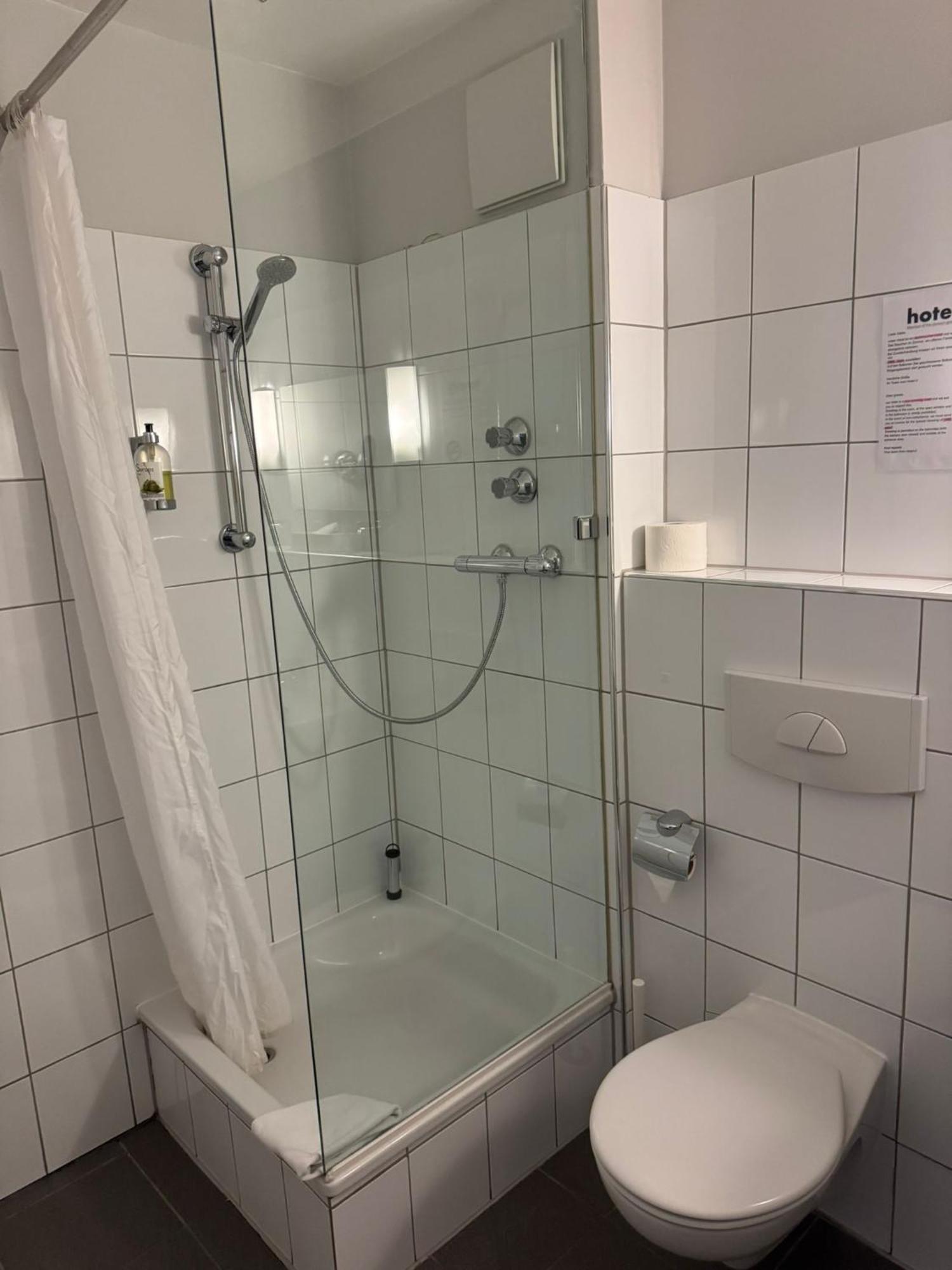 Hotel U Muelheim Free Parking Highspeed Wifi Mülheim an der Ruhr Esterno foto