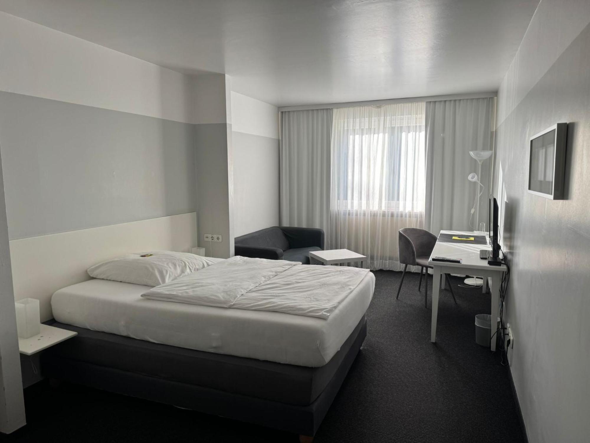 Hotel U Muelheim Free Parking Highspeed Wifi Mülheim an der Ruhr Esterno foto